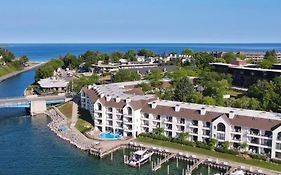 359 Edgewater Inn
